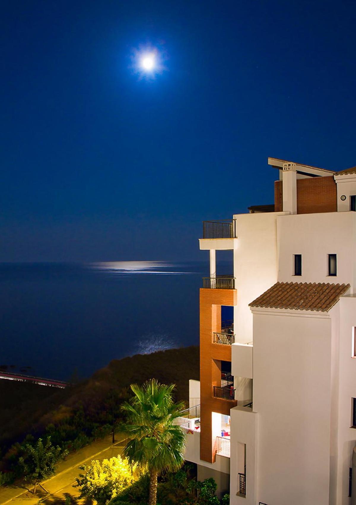 Apartamento Con Impresionantes Vistas Al Mar Torrox Bagian luar foto