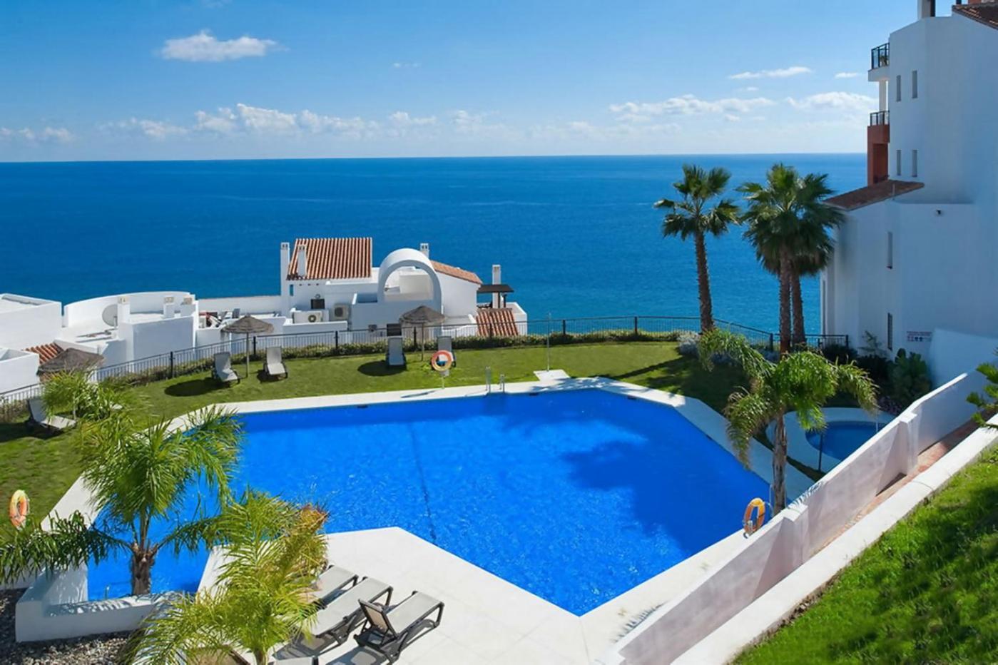 Apartamento Con Impresionantes Vistas Al Mar Torrox Bagian luar foto